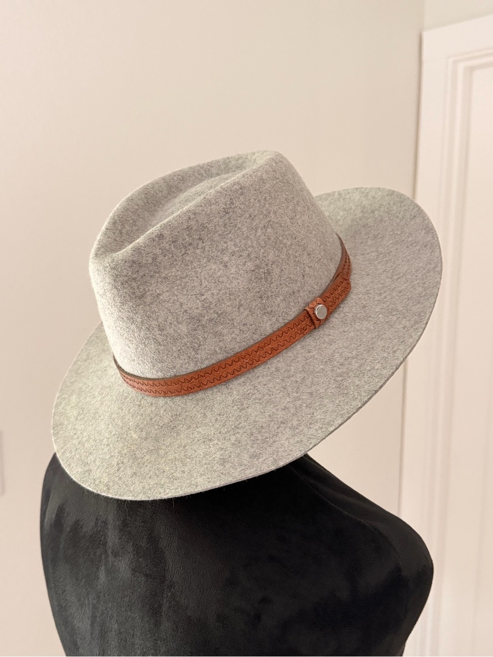 Womens Light Gray Felt Fedora with Brown Band
